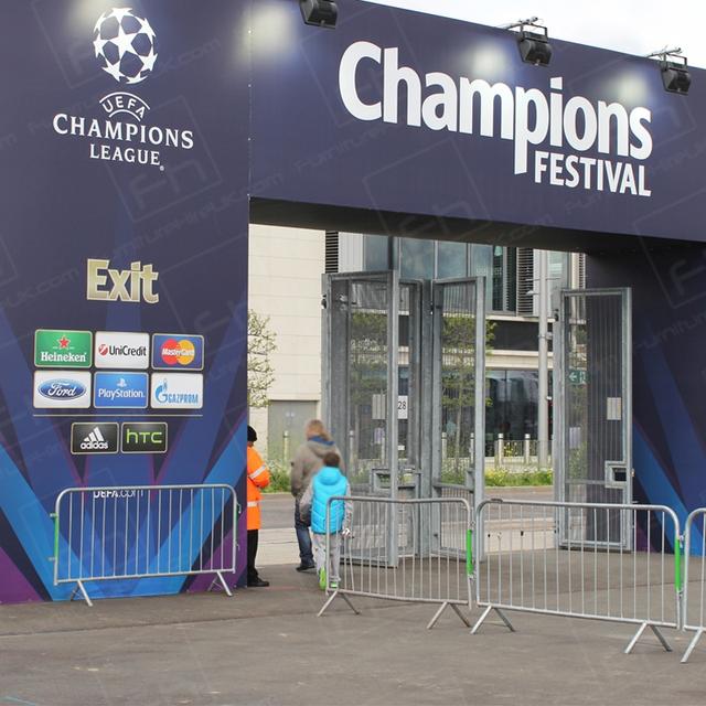 Champions Festival Stratford 2013 https://d1hcs5uofxldvl.cloudfront.net/furniture-hire-uk/article_additional/champ6/champ6.jpg - Entrance to the event venue.
