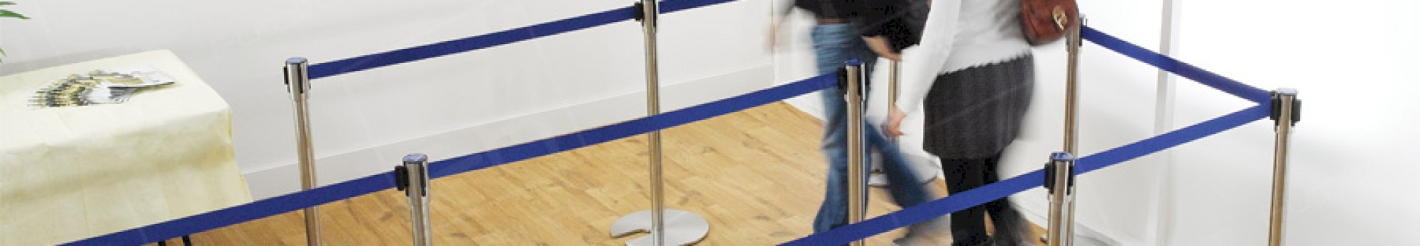 crowd control with stretch barriers